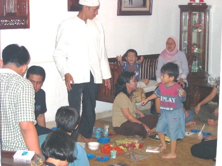 Faisal, Rizqi, Andy, Arief D wife, Andy's Child and Hilmy